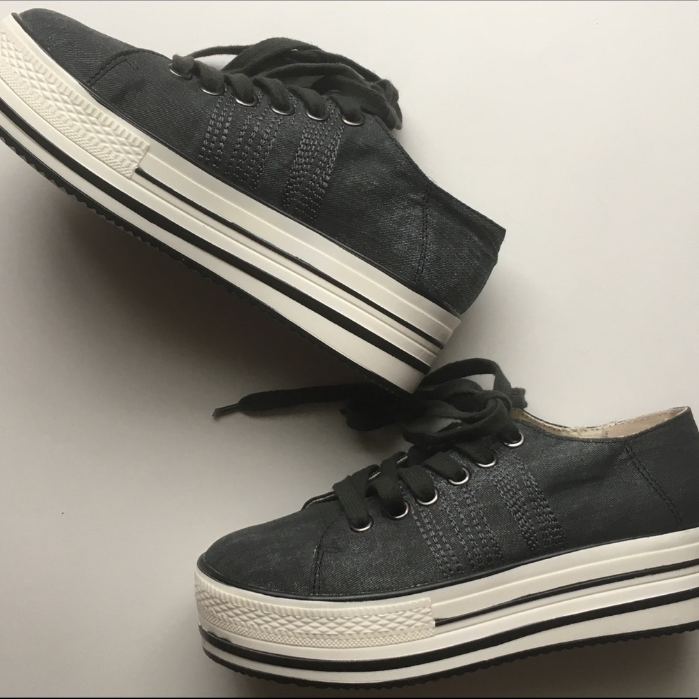 🎉HP HeartSoul Janae Platform Sneakers